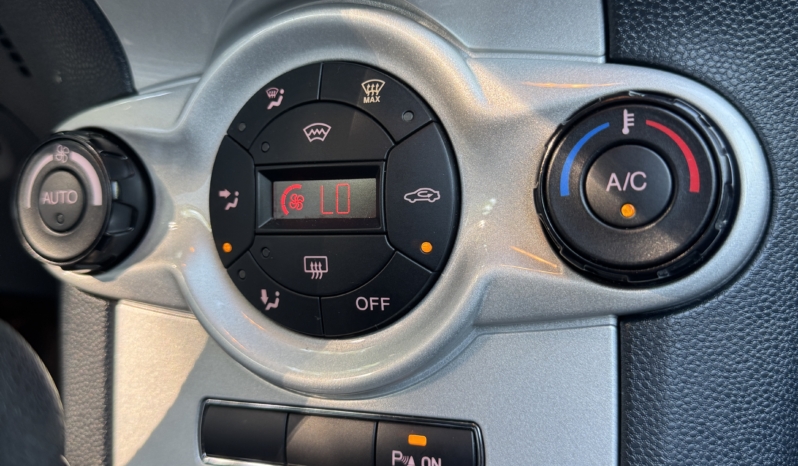 Album complet - Ford Fiesta 6 1.4 96ch Titanium Automatique