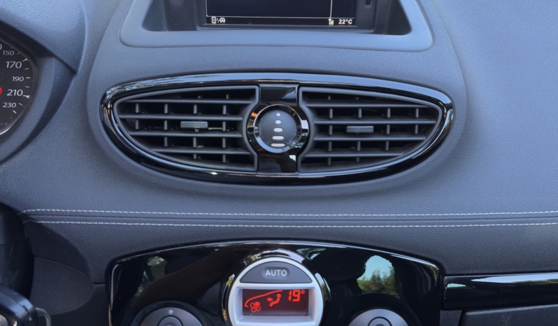 Album complet - Renault Clio 3 1.2 TCe 100ch Night and Day