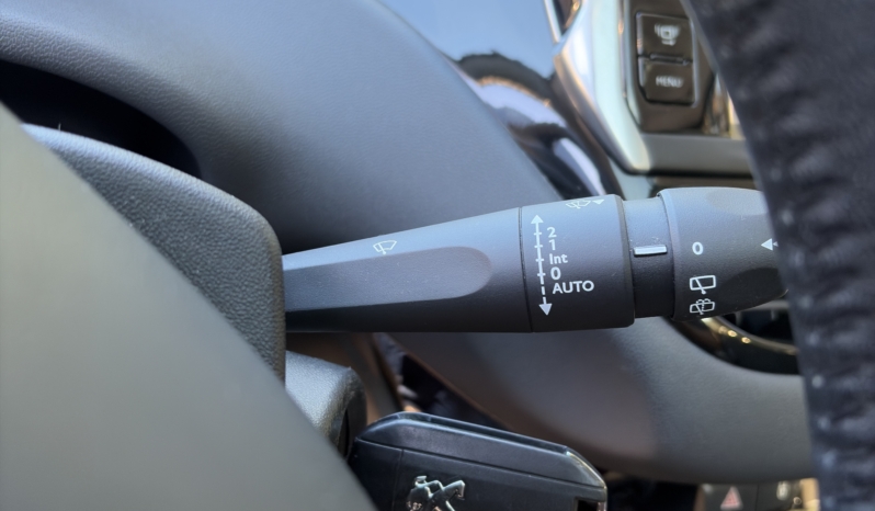 Album complet - Peugeot 208 1.6 e-HDi 115ch Allure