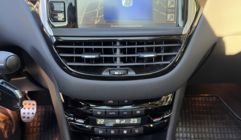 Album complet - Peugeot 208 1.6 e-HDi 115ch Allure