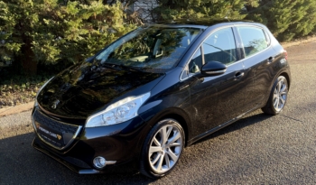 Album complet - Peugeot 208 1.6 e-HDi 115ch Allure
