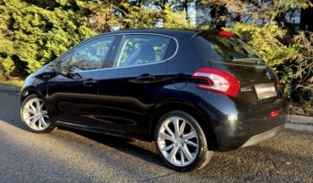 Album complet - Peugeot 208 1.6 e-HDi 115ch Allure